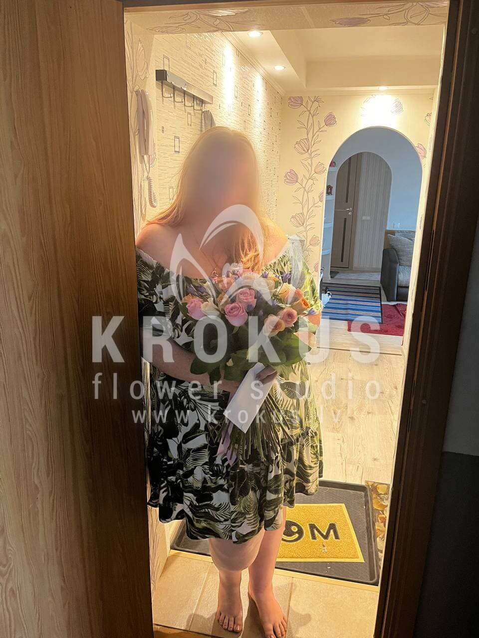 Deliver flowers to Salaspils (pink roseswhite rosesorange rosescream rosesstatice)
