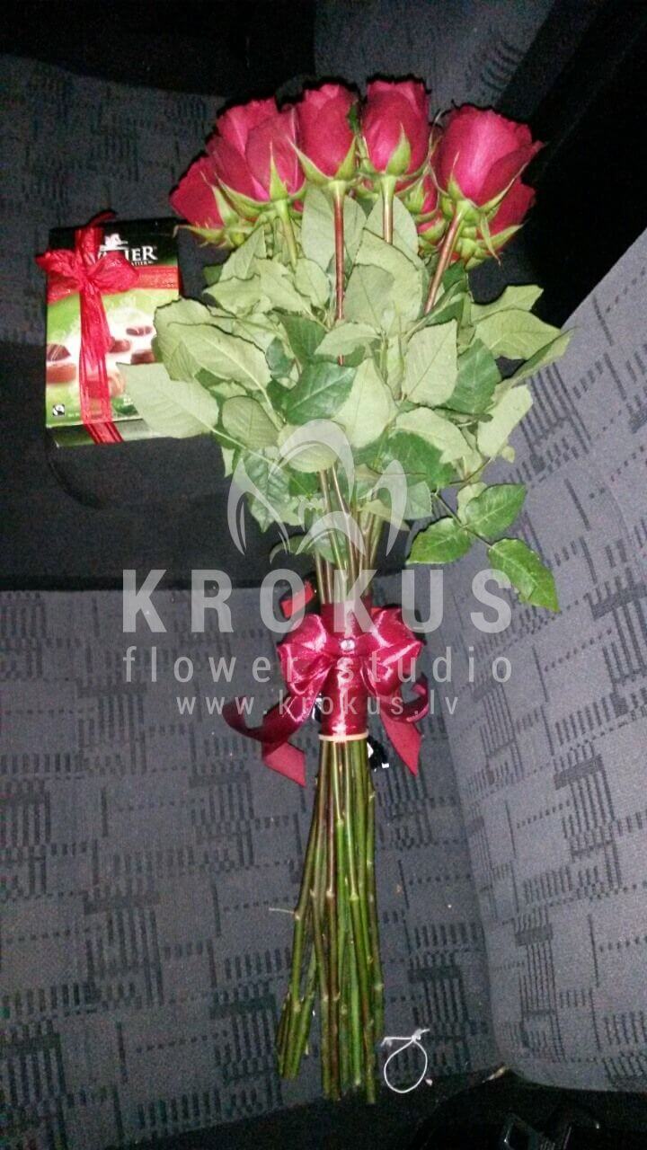 Ziedu piegāde Latvia Latvia (krūmrozeslotossorhidejasalstremērijaornithogalum (baltstarīte)eryngiumeikaliptspeonveidīgās rozessarkanas rozes)
