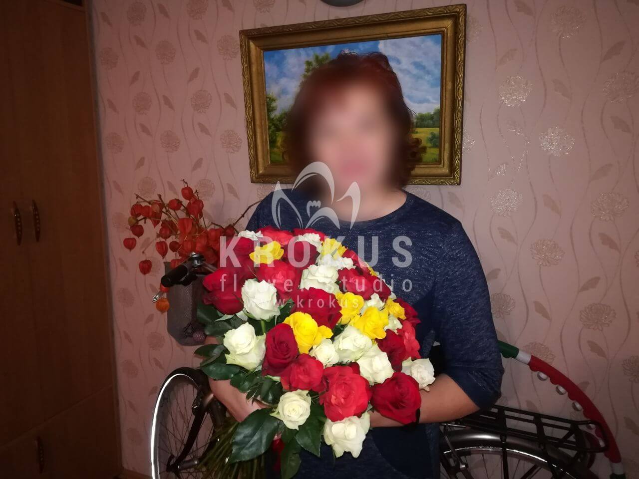 Ziedu piegāde Latvia Olaine (rozā rozesbaltas rozesoranžas rozesdzeltenas rozessarkanas rozes)