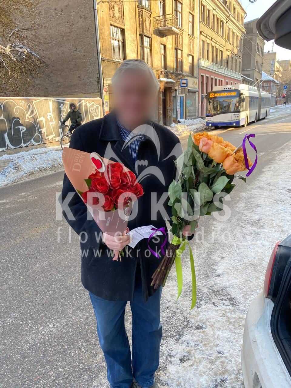 Ziedu piegāde Latvia Rīga (krēmkrāsas rozes)
