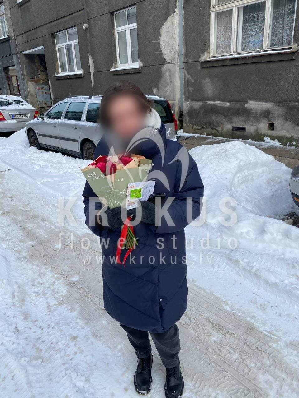 Deliver flowers to Rīga (pink roseswhite rosesorange rosesyellow rosesred roses)