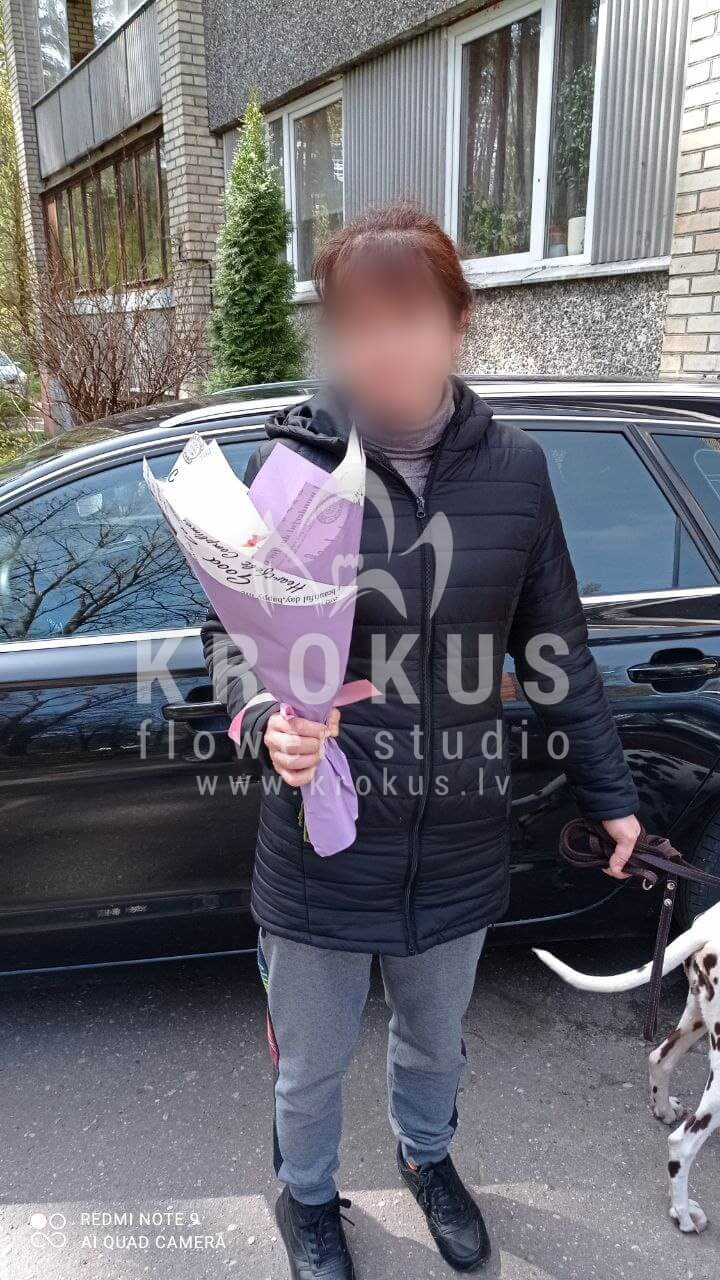Deliver flowers to Rīga (pink roseswhite rosesorange rosesyellow rosesred roses)